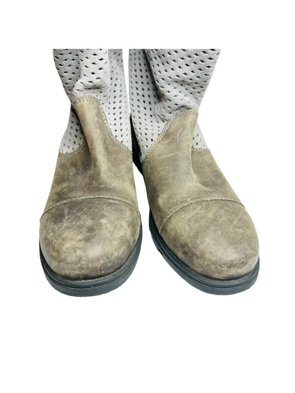Sorel Major Pull On Perforated Laser Cut Leather Boots Beige &‎ Gray Women’s 8.5